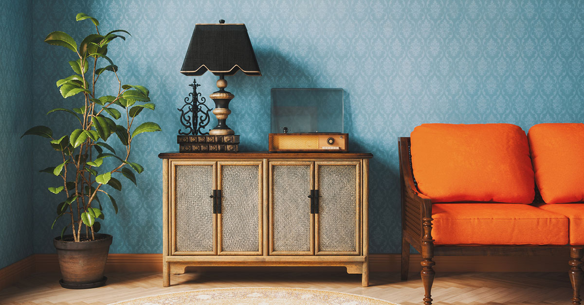 A retro living room with table lamp and record player